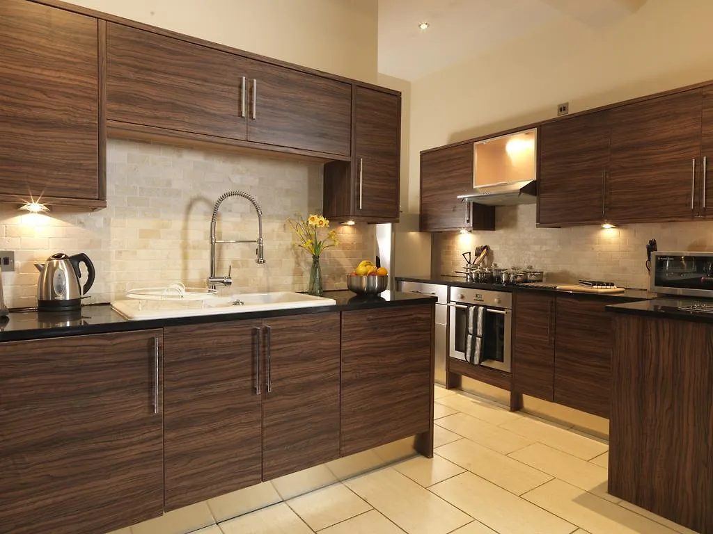 Garden View, 6 Rodley Hall, Leeds Apartment Leeds