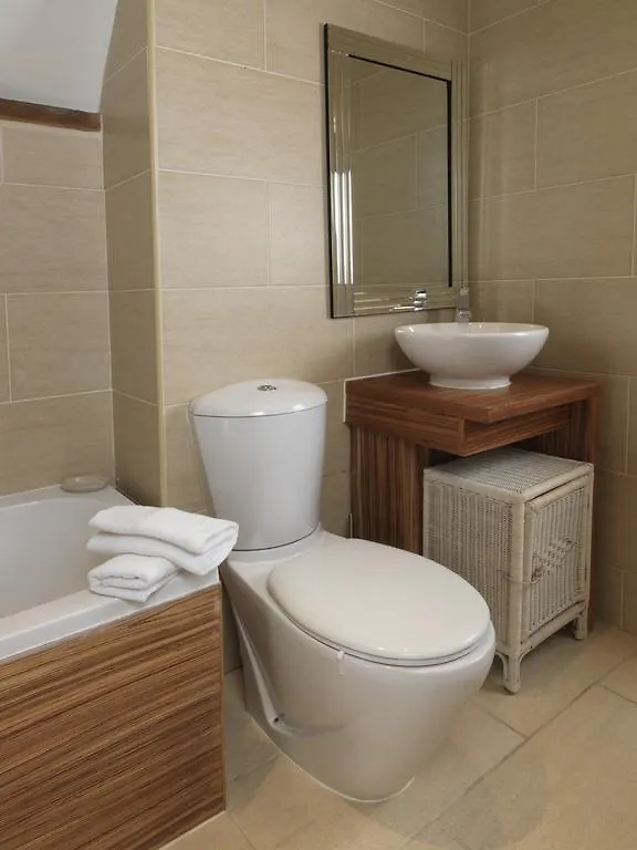 Garden View, 6 Rodley Hall, Leeds Apartment Leeds  United Kingdom